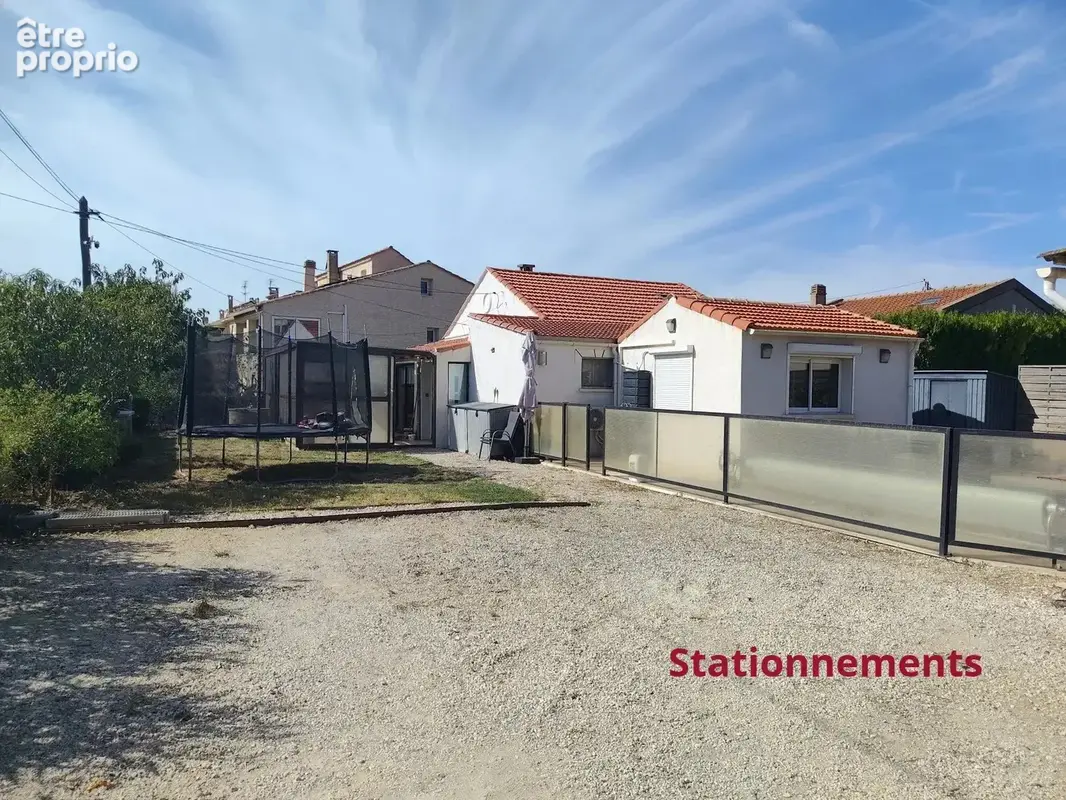 Villa de plain-pied T5 de 96 m² - Piscine - Garage - Jardin - Port-de-Bouc - photo 27