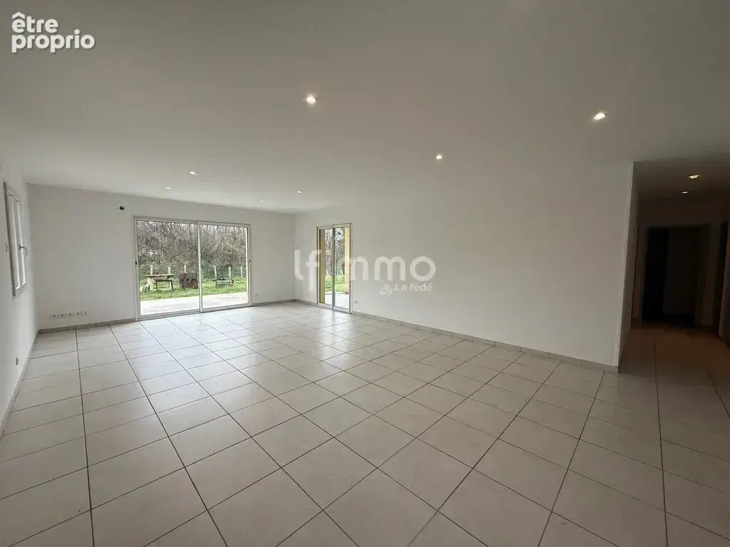 Maison 4 pièces avec jardin - photo 3