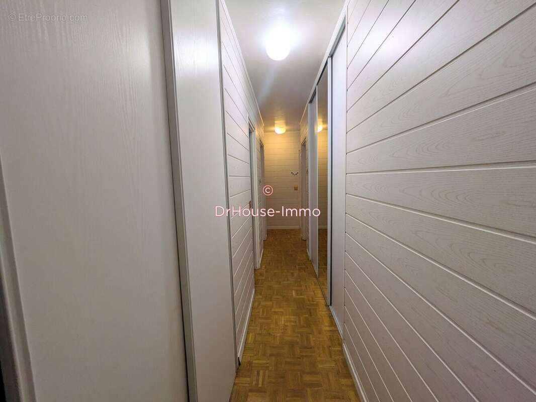 Appartement 91 m² à Verneuil-Sur-Seine  - photo 126