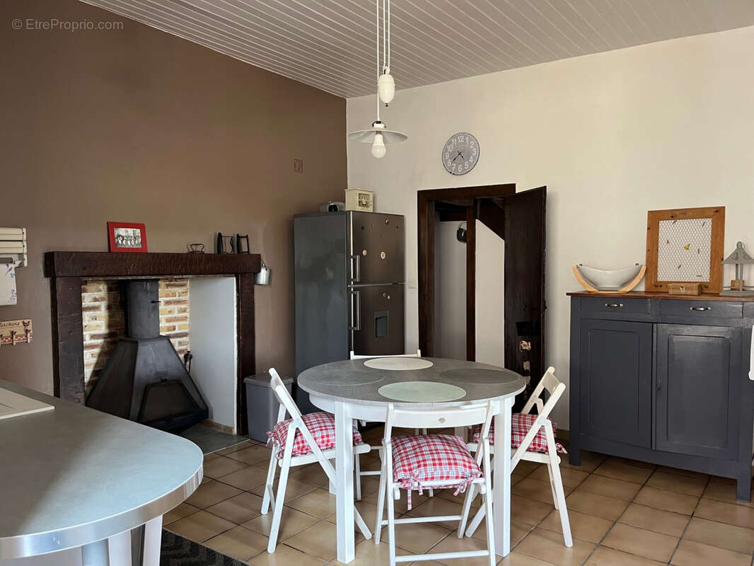 Maison à JUMILHAC-LE-GRAND