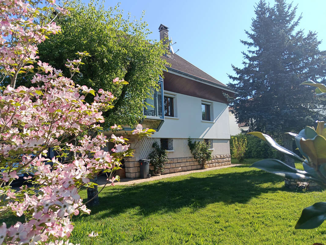 Maison à BOURG-EN-BRESSE