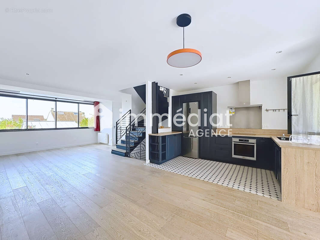 Limitrophe Centre-Villle  Quartier des Coteaux - RUEIL-MALMAISON - photo 4
