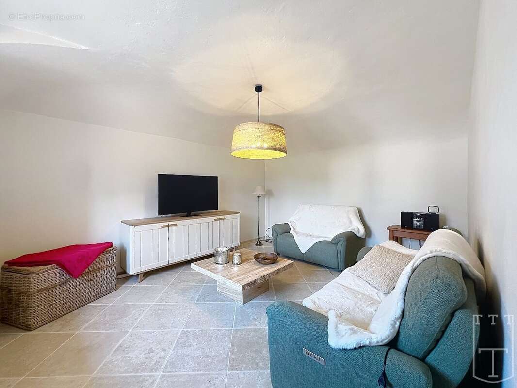 Maison à SAINT-ALBAN-AURIOLLES