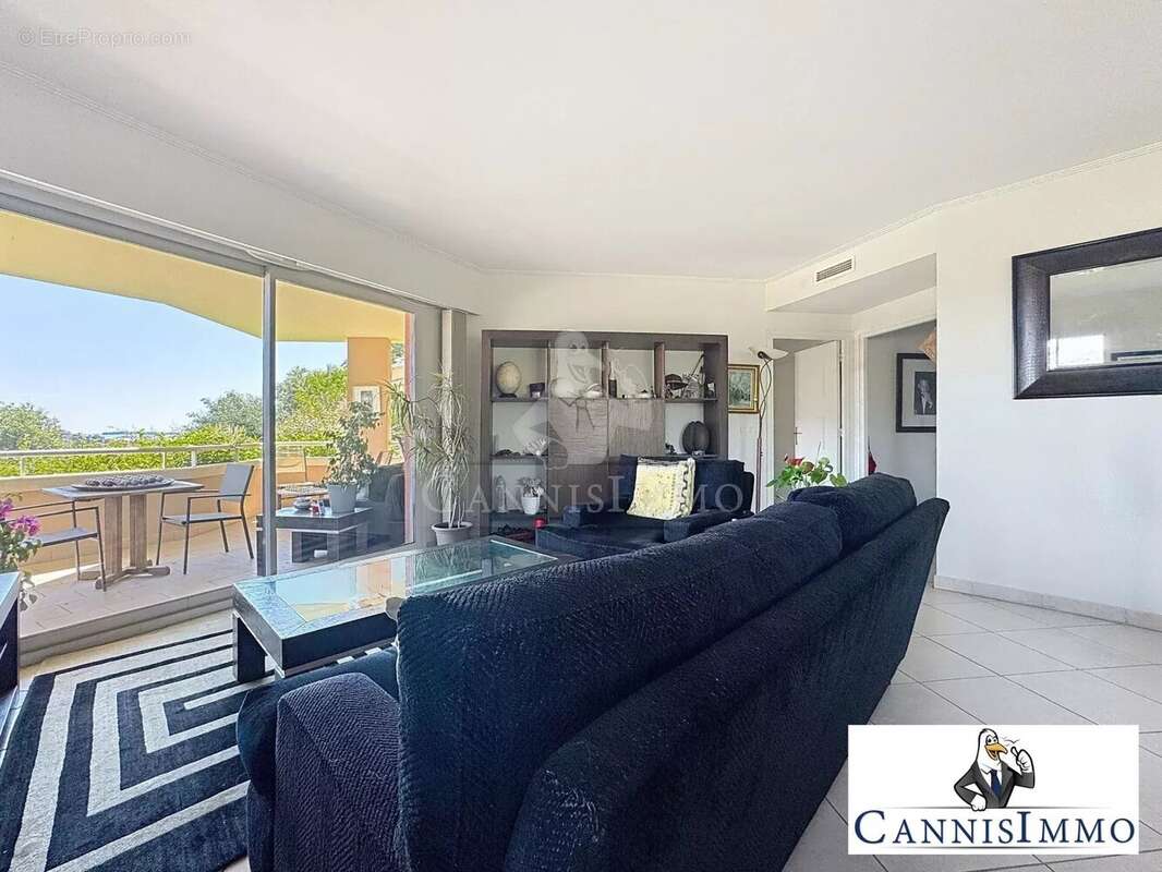 Appartement à MANDELIEU-LA-NAPOULE