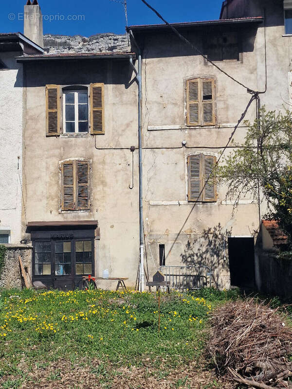 Appartement à NANTUA