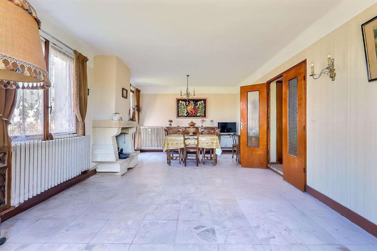 Maison à BOUILLARGUES