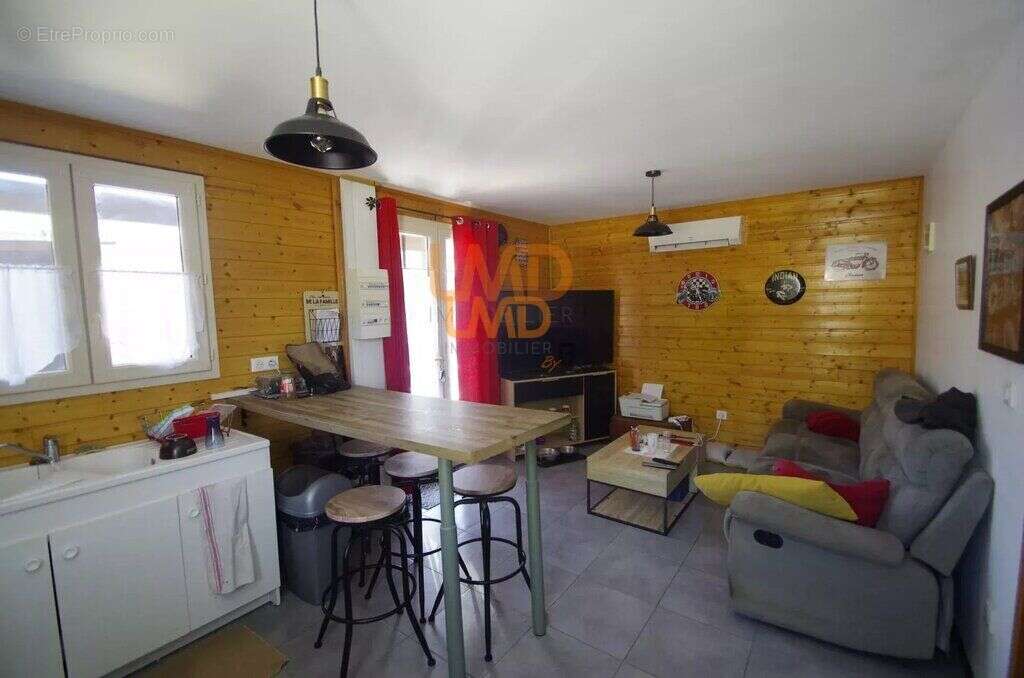 Maison à SAINT-JULIEN-EN-SAINT-ALBAN