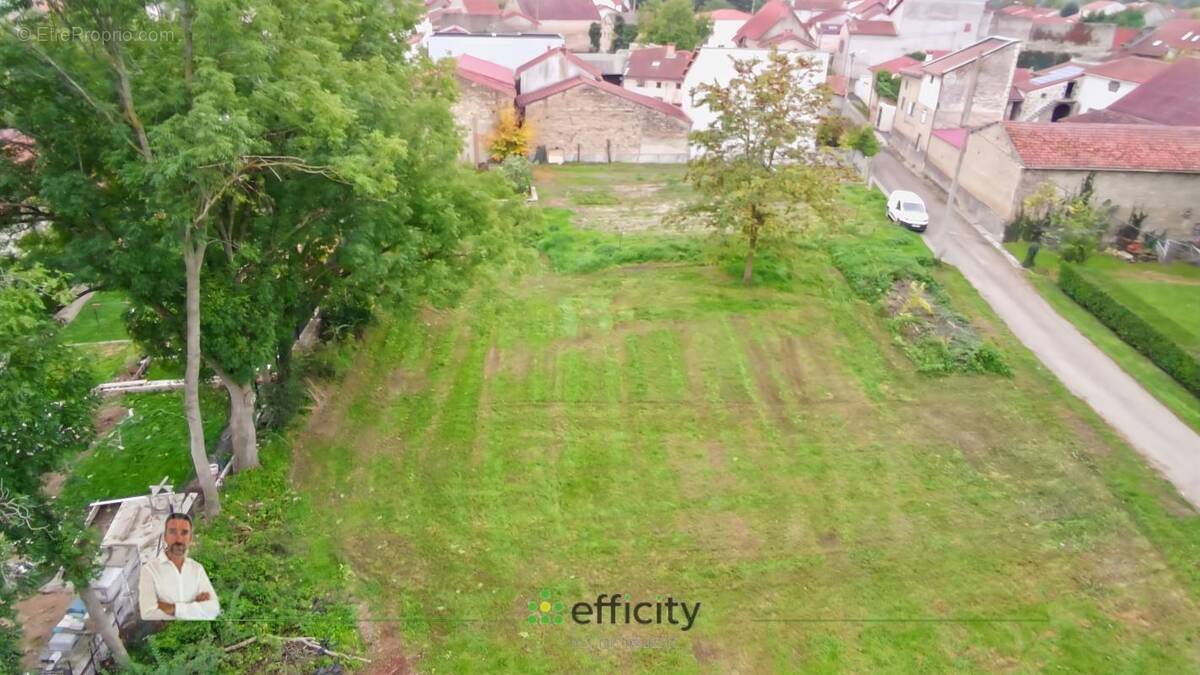 Terrain à BEAUREGARD-VENDON