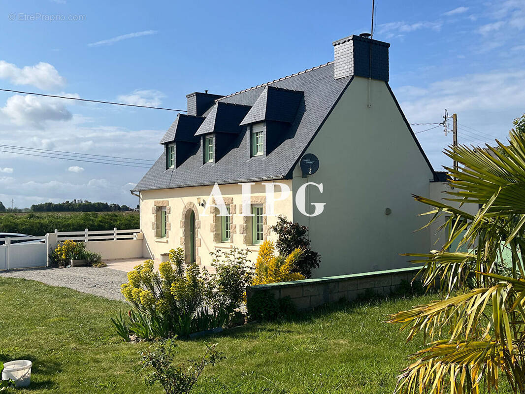Maison à TREGOMEUR