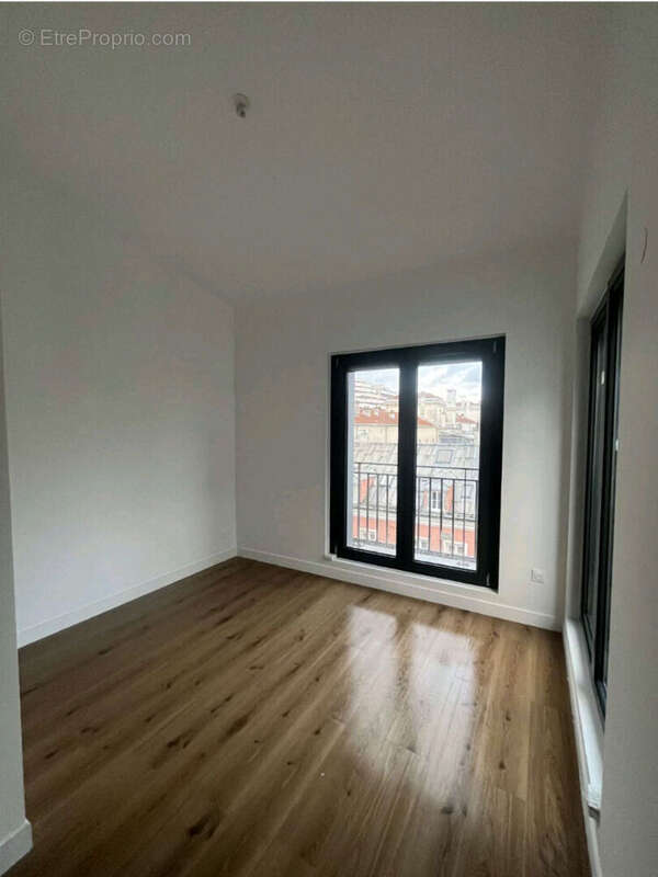 Appartement à PARIS-12E