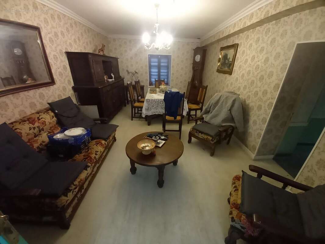 Maison à SAINT-HILAIRE-DU-MAINE