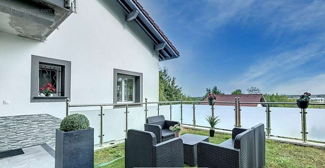 Maison à VETRAZ-MONTHOUX