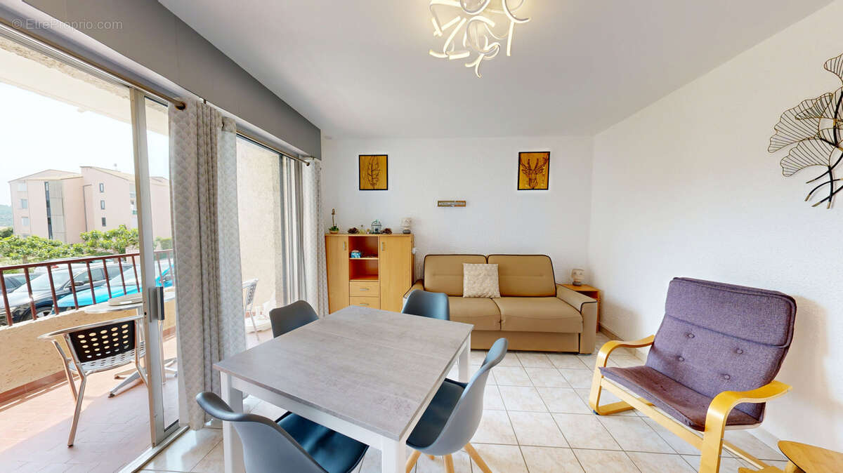 Appartement à GREOUX-LES-BAINS