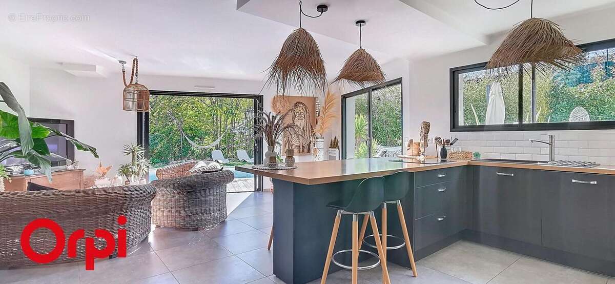 Maison à LA CADIERE-D'AZUR