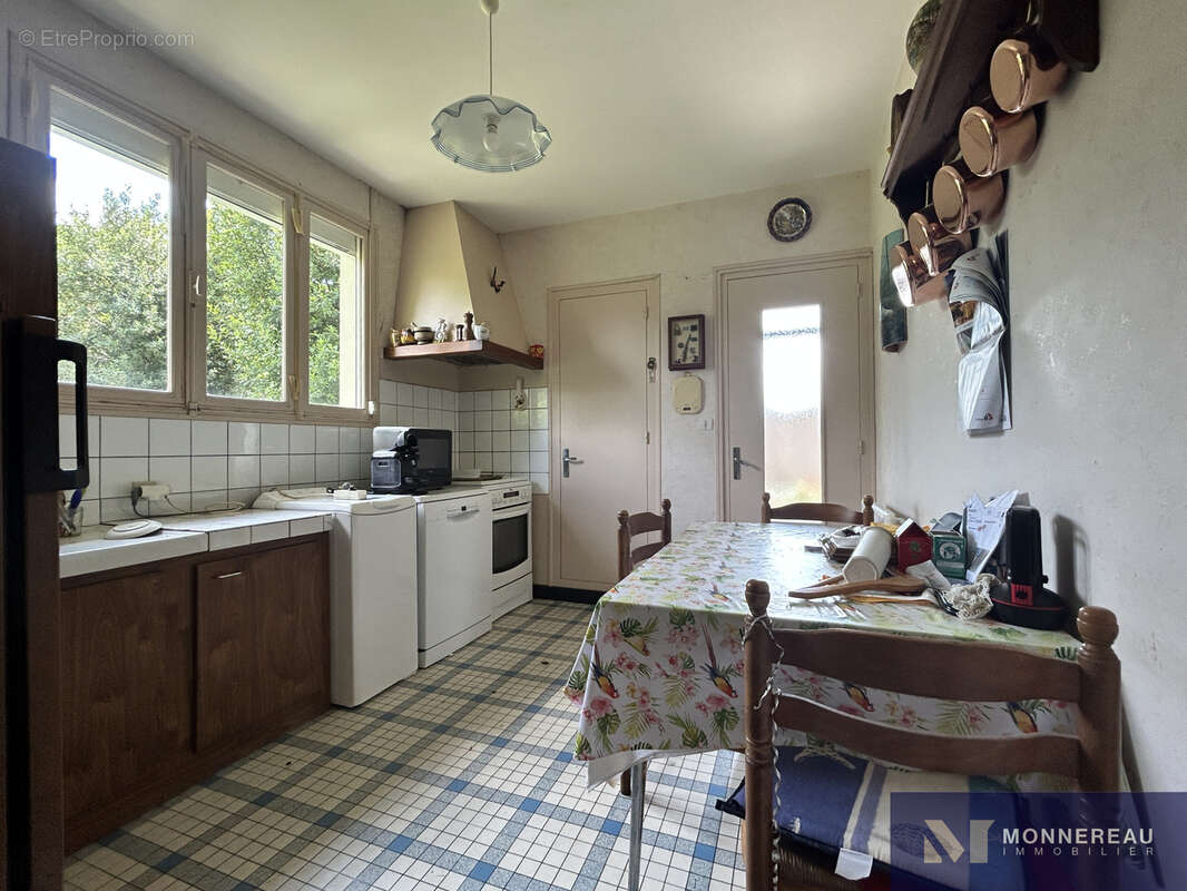 Maison à BAIGNES-SAINTE-RADEGONDE