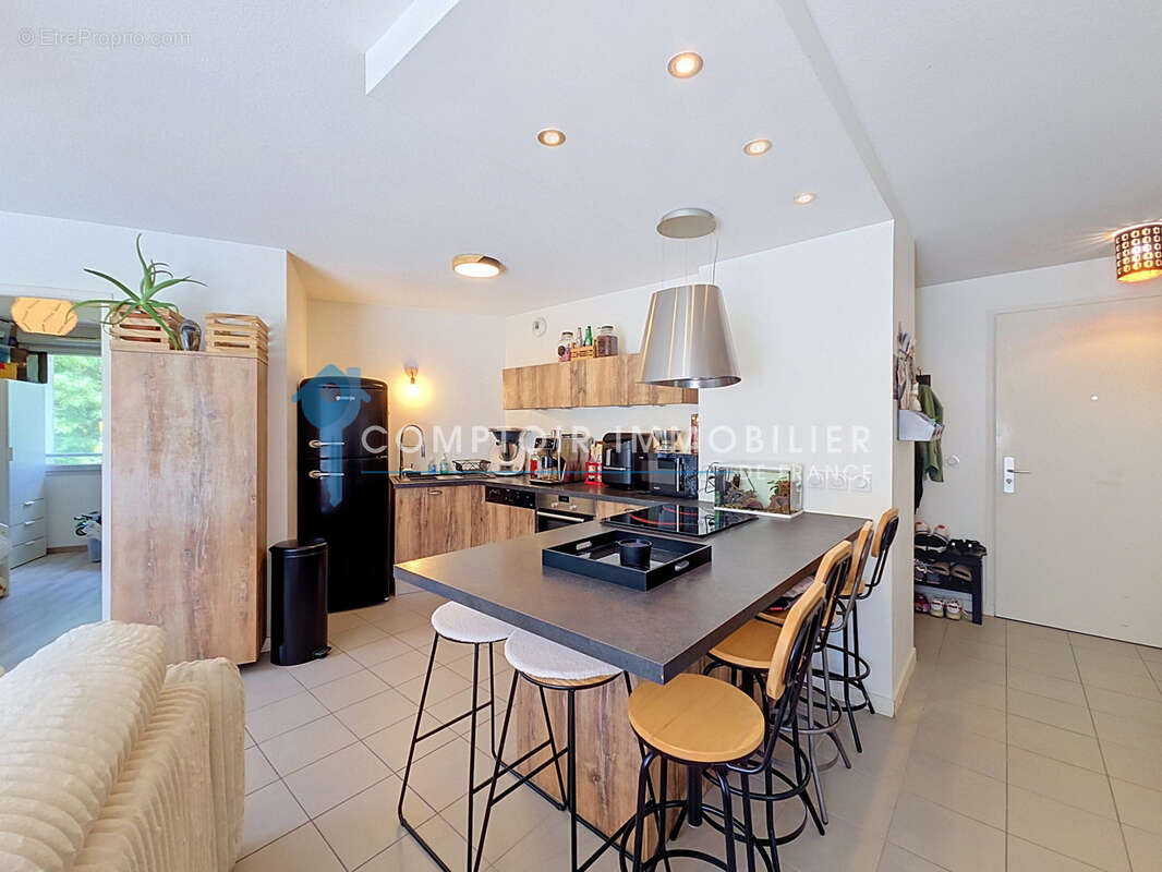 Appartement à MEYLAN