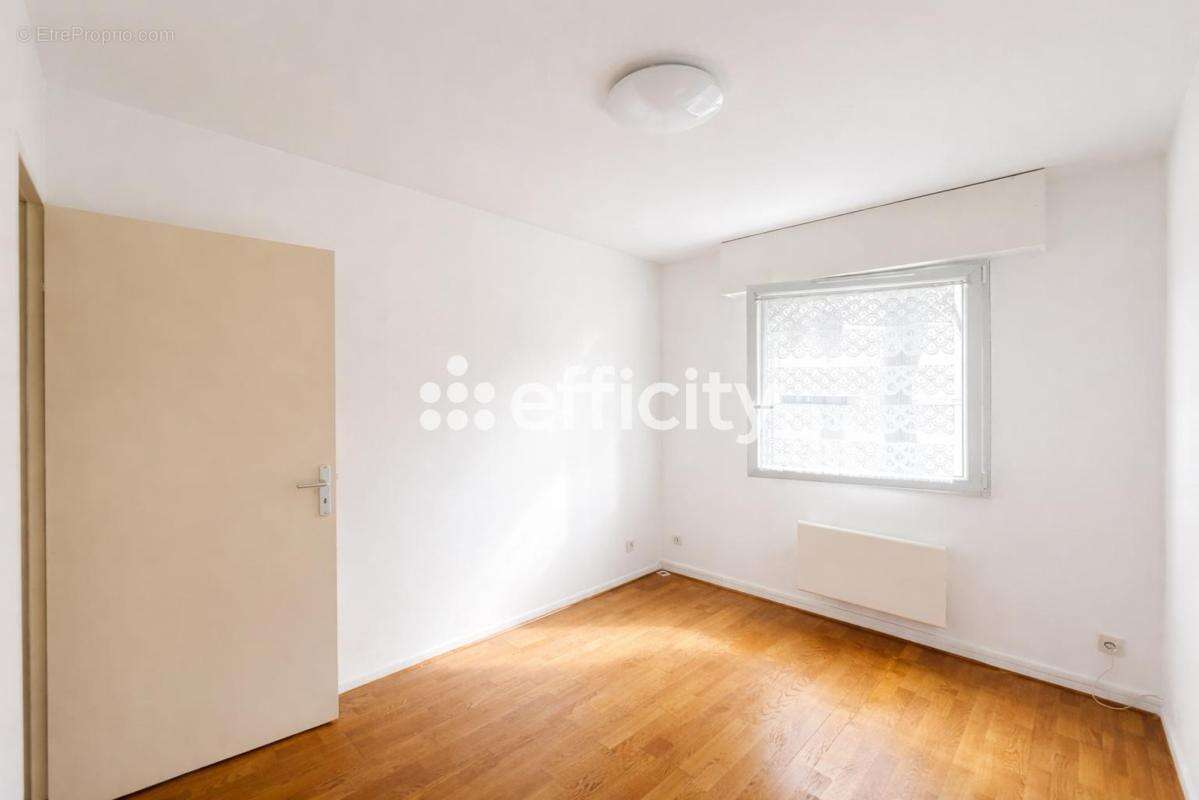 Appartement à PARIS-20E