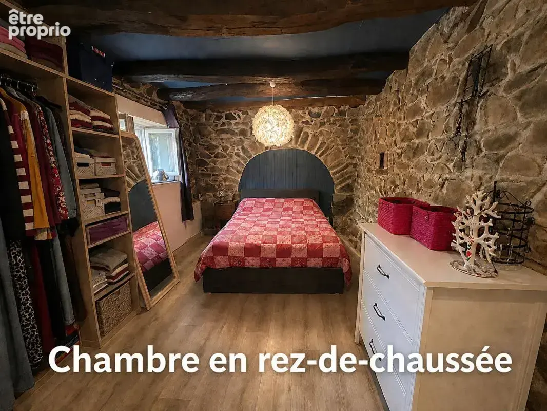 LAMURE SUR AZERGUES. Ancien moulin 285m2 avec dépendance, cour et jardin - photo 8