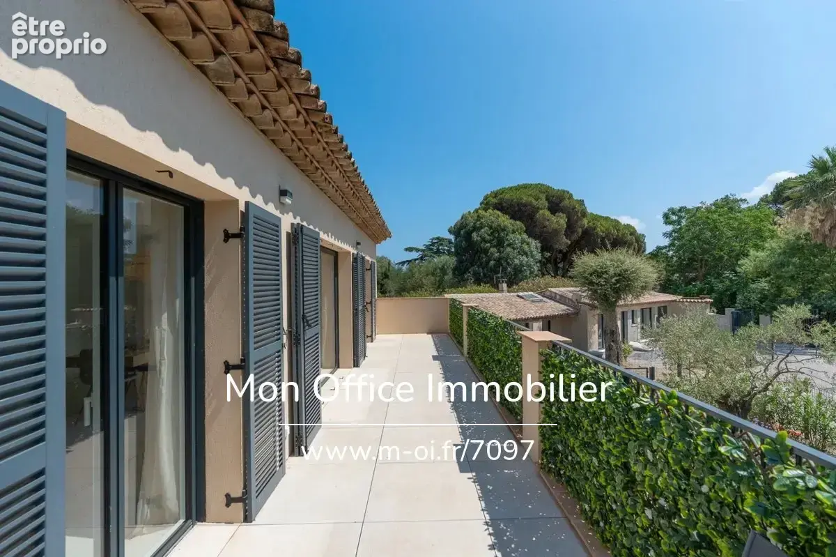 Référence : 7097-les. - appartement rénové à 100m de la mer t4 avec terrasse et parkings résidence calme à grimaud beauvallon - photo 8