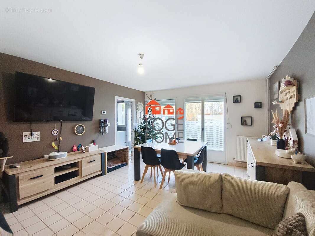 Séjour - Maison à MONTIGNY-EN-GOHELLE