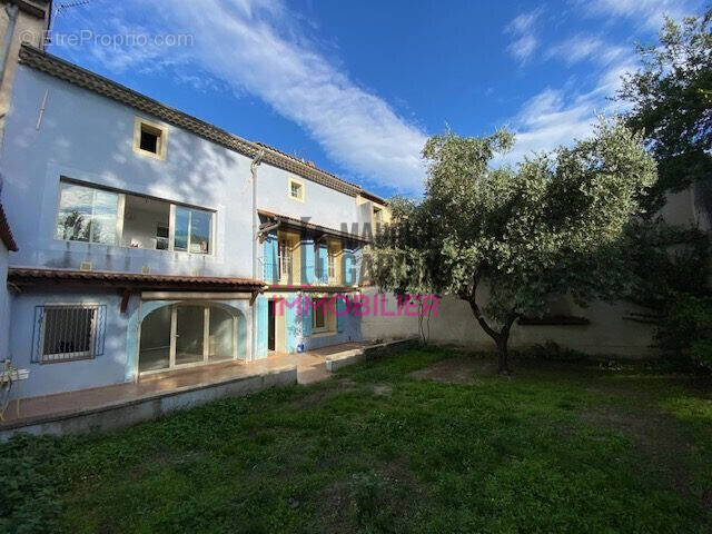 Maison à SORGUES