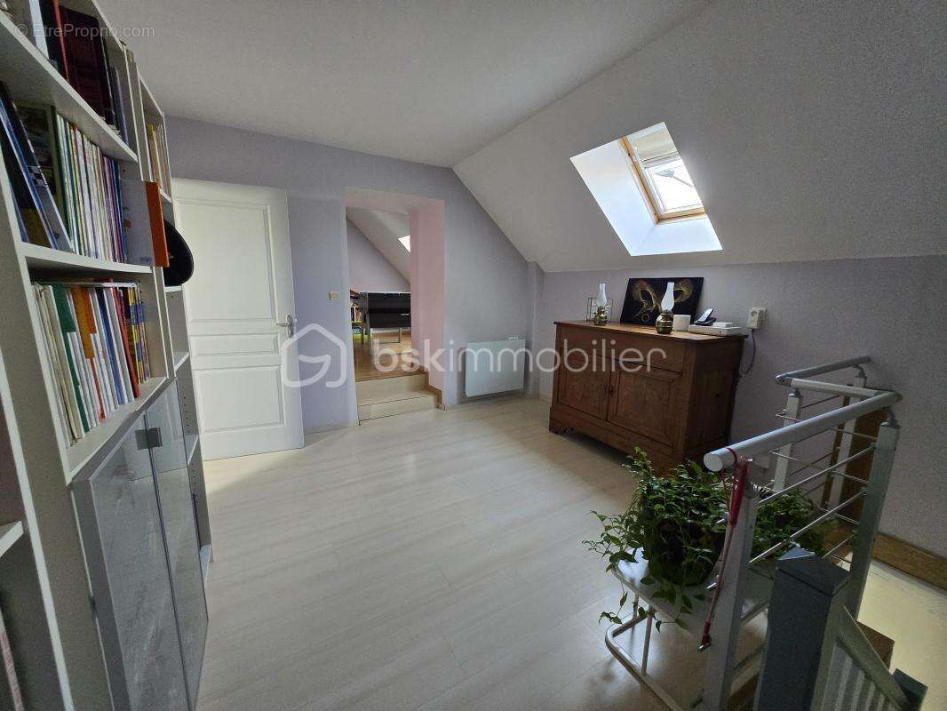 Magnifique Maison de Village de 251m² avec dépendances et piscine à Marzy - photo 15
