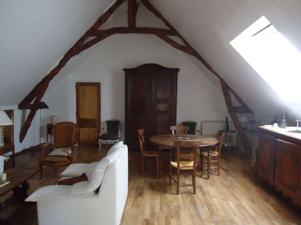 Maison à CONDAT-SUR-VEZERE