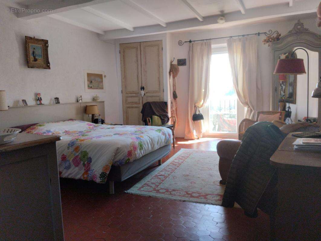 Maison à GREOUX-LES-BAINS