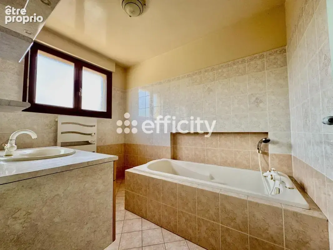 Maison 8 pièces 183 m² à vendre à La Ferte-Gaucher (77320) - photo 12