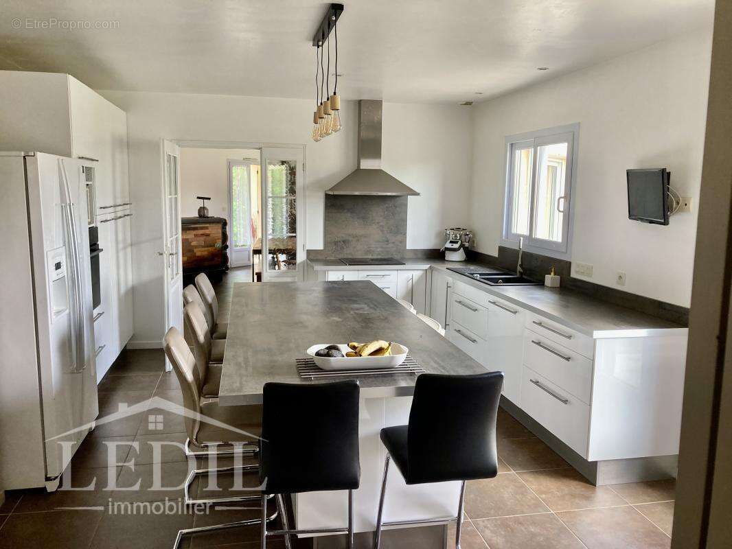 Plain pied 4 chambres - Piscine - Campagne - photo 3