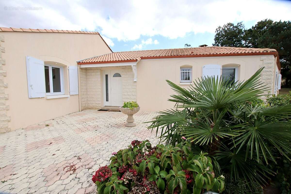 Maison à FORS