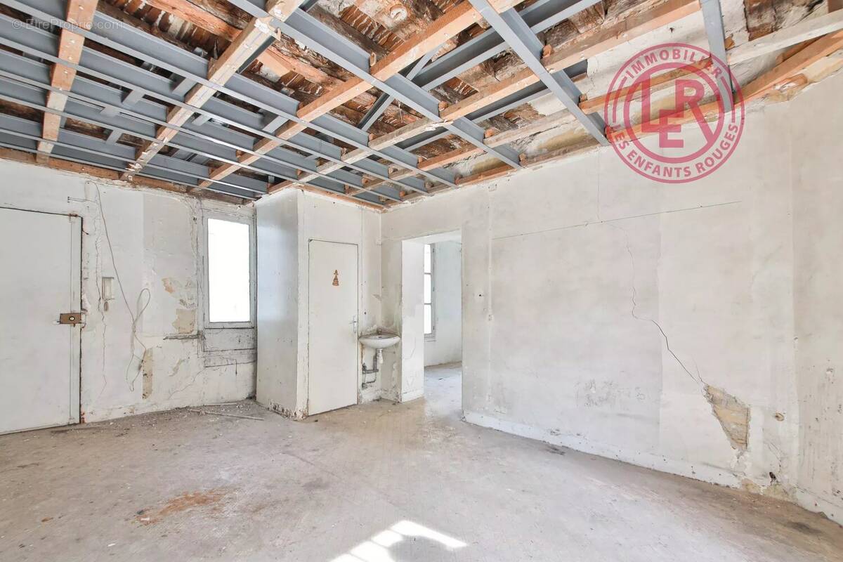 Appartement à PARIS-10E