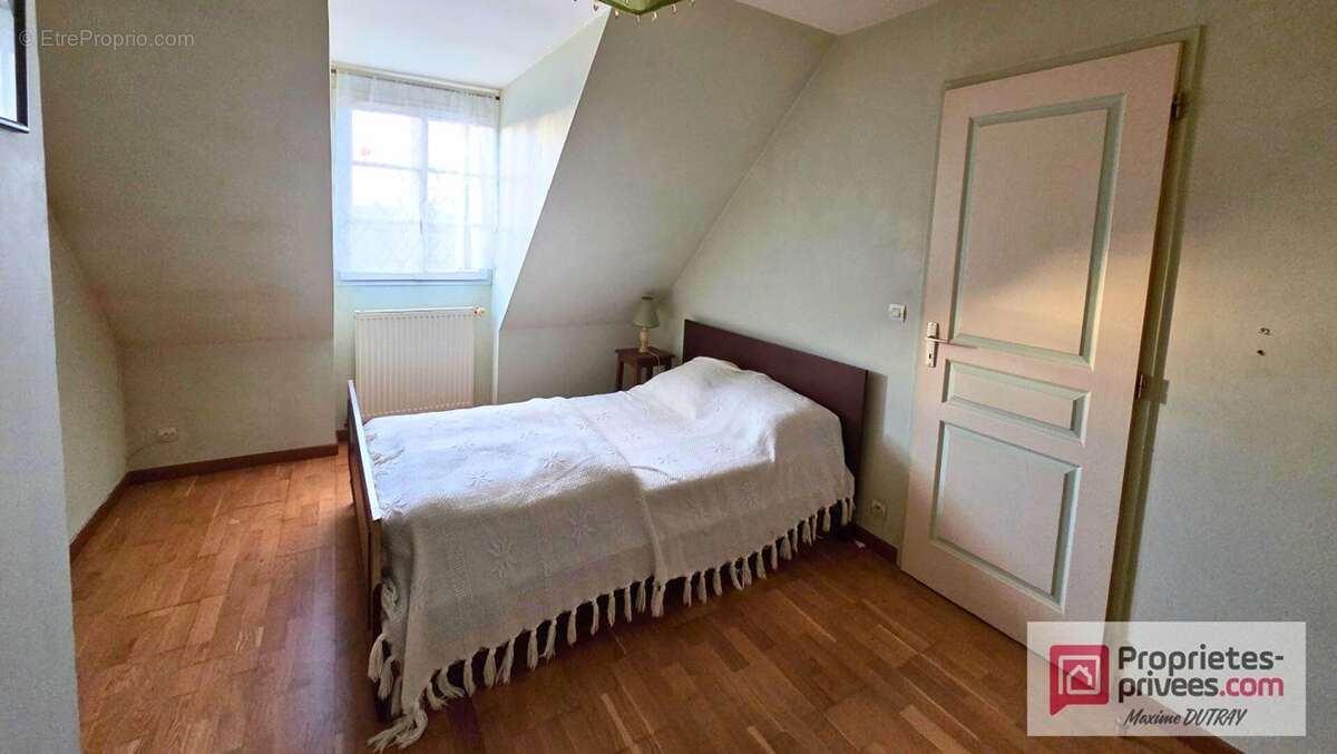 Maison à NEUVILLE-SUR-BRENNE