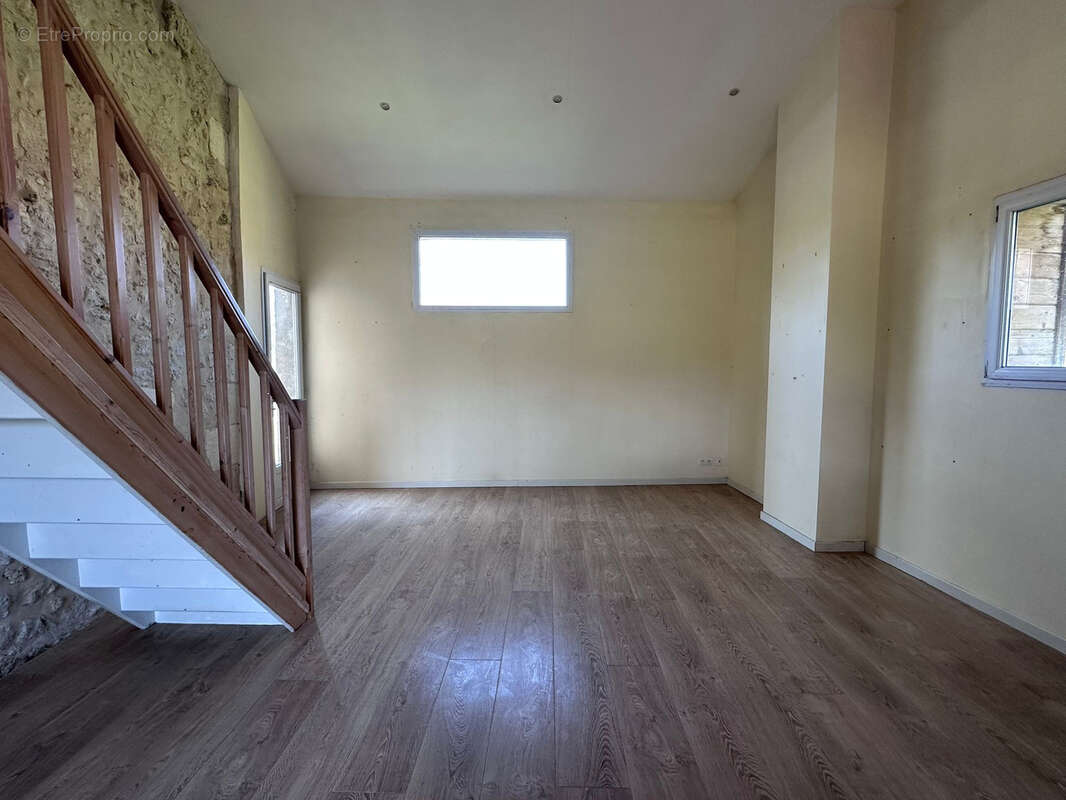 Maison à VILLEGOUGE