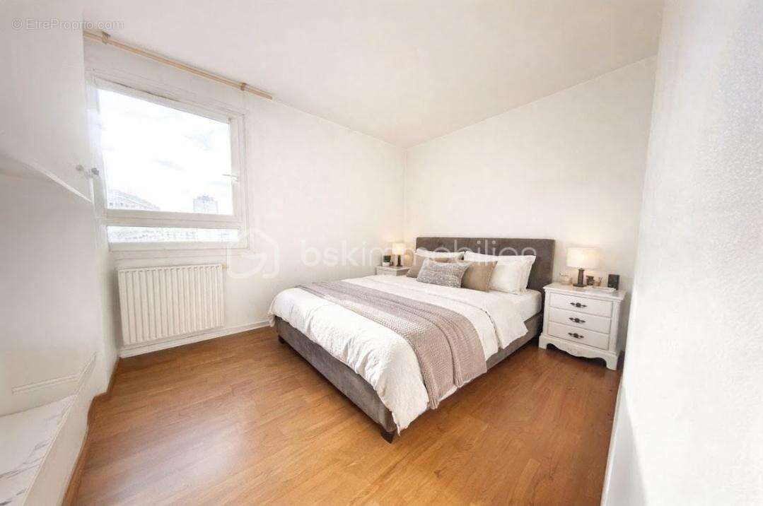 Paris - Au pied du métro - 5000 euros/m2 ! - photo 7