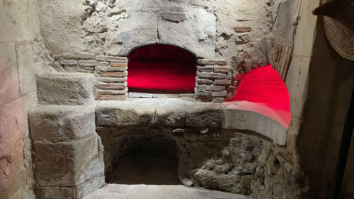 Maison à TOURNON-SAINT-PIERRE