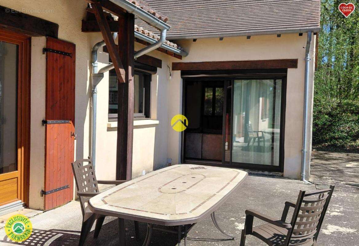 Maison à SAINTE-ALVERE