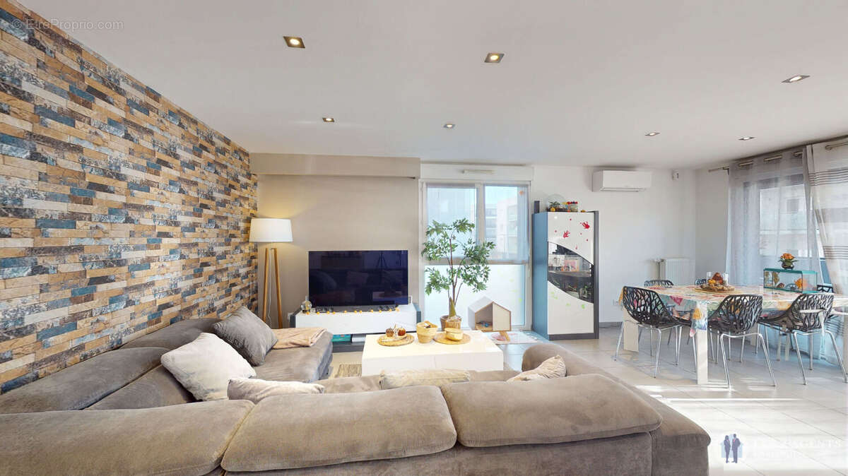 Appartement à SAINT-MARTIN-D'HERES