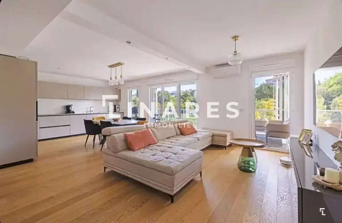 Appartement à MARSEILLE-9E