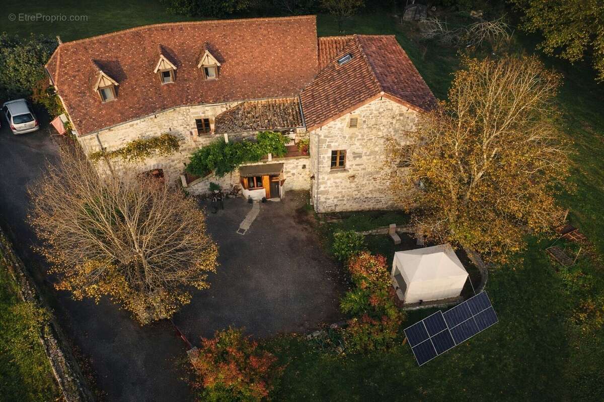 ab8ea096fc36457b94b976302c35e8e0 - Maison à LACAPELLE-MARIVAL