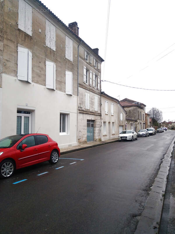 Appartement à HIERSAC