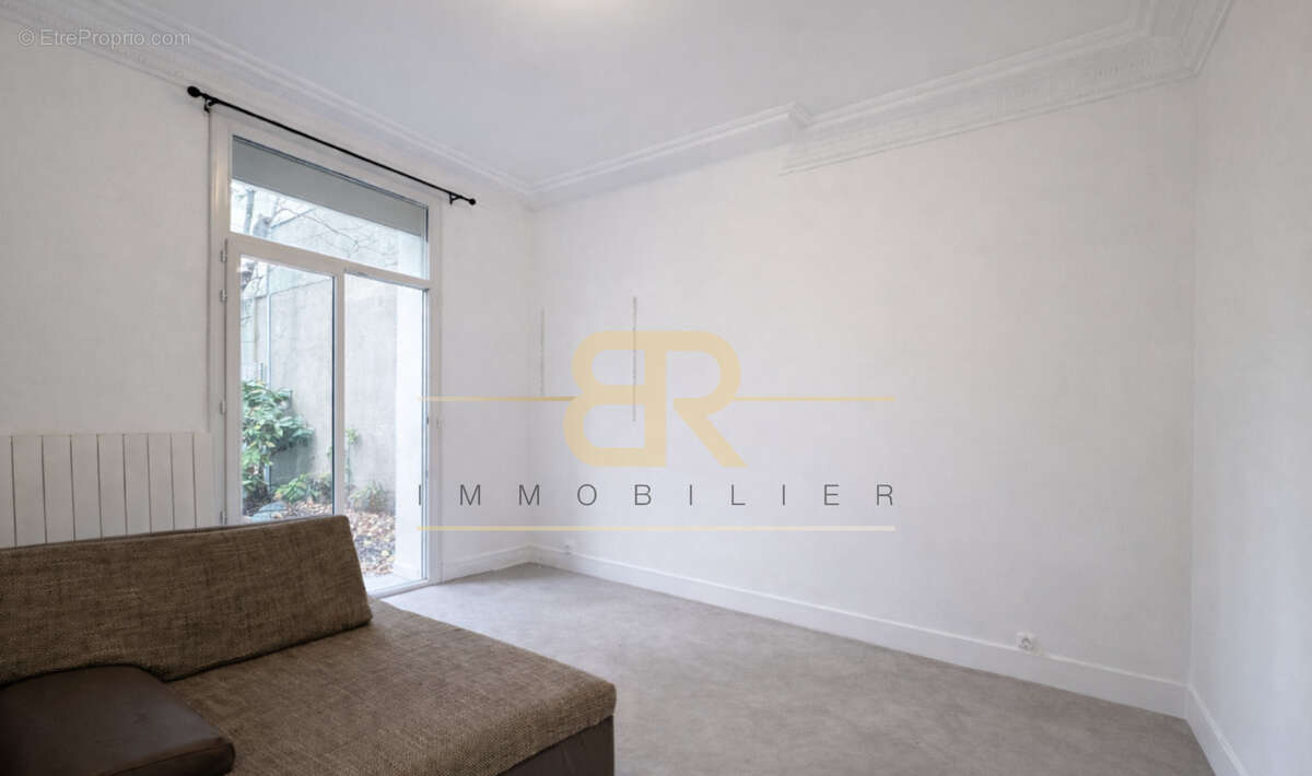 Appartement à MONTROUGE