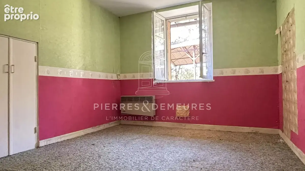 Fermette sur 1 hectare et plus possiblement - photo 12