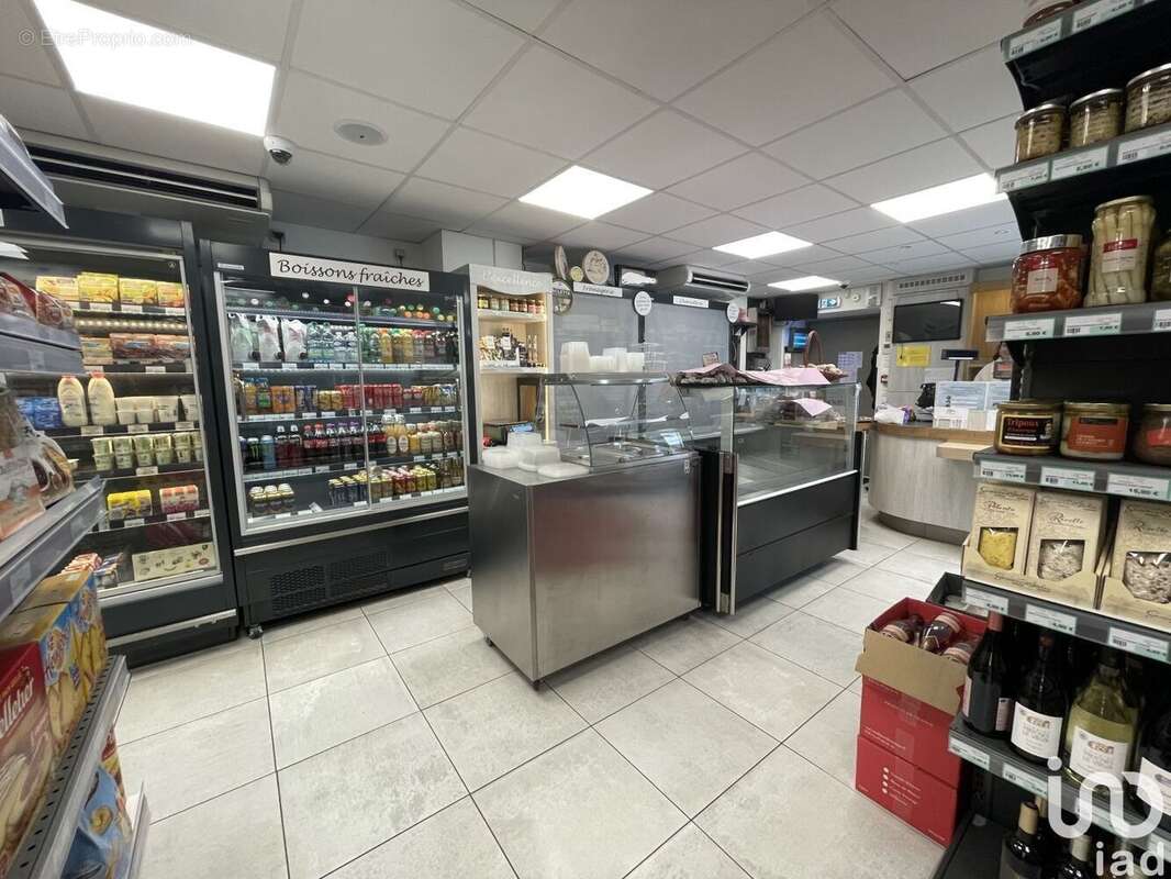 Photo 5 - Commerce à CELY