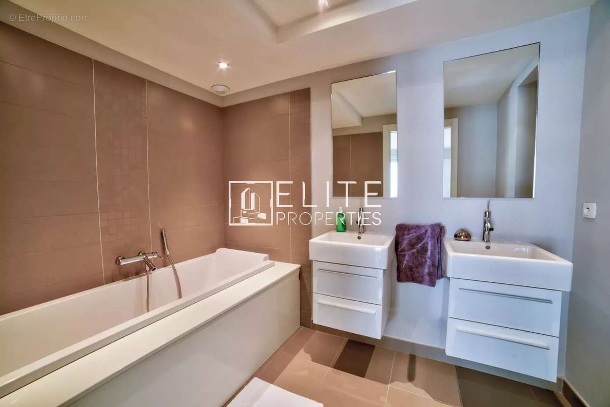 Maison à MOUANS-SARTOUX