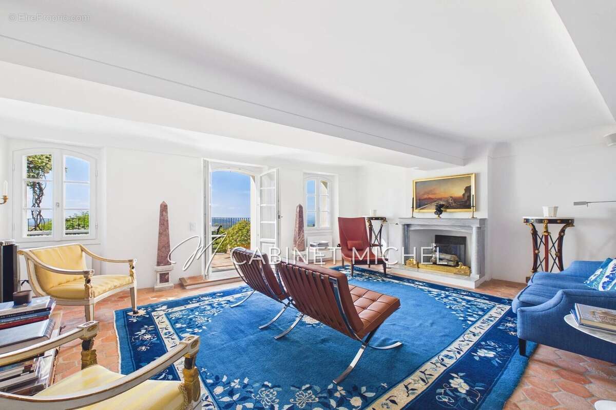 Maison 326 m² à Chateauneuf-Grasse  - photo 3