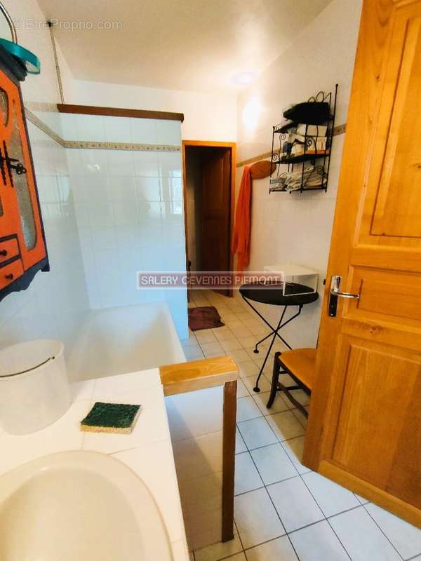 Maison à LE PONT-DE-MONTVERT