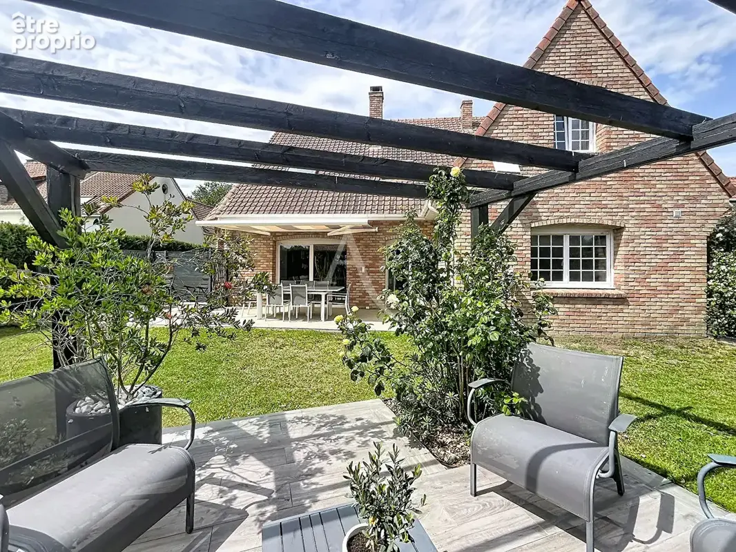 Photo Maison à Calais au prix de 346 500€