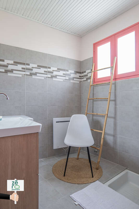 Maison à LES MAGNILS-REIGNIERS