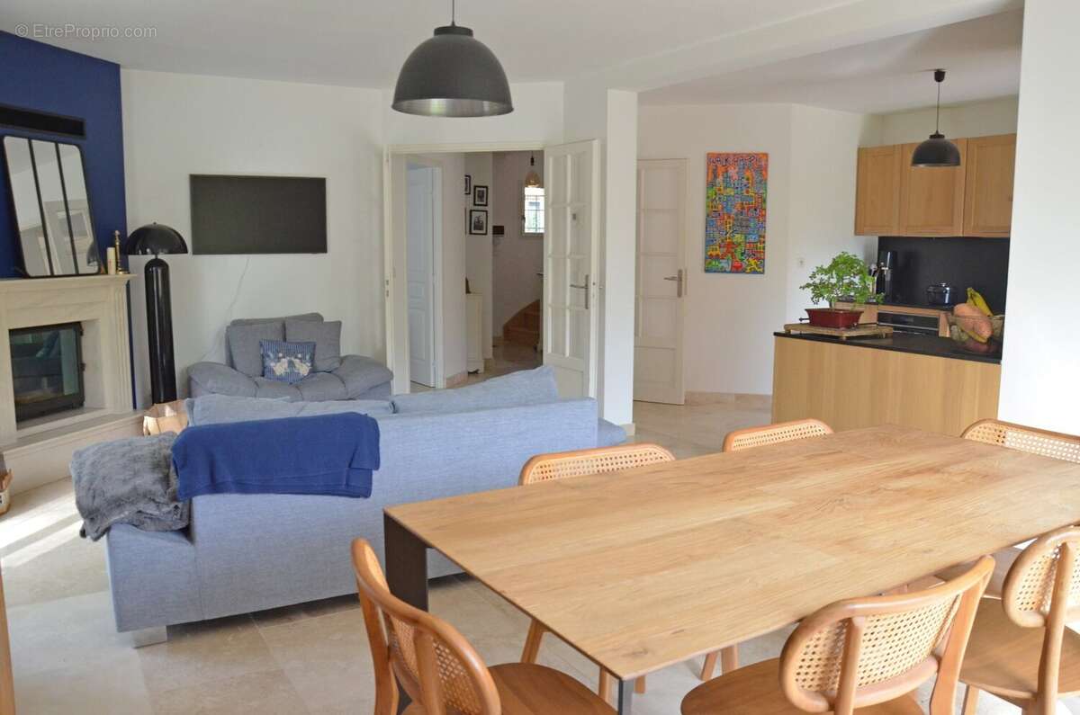 Maison à CHATEAUFORT